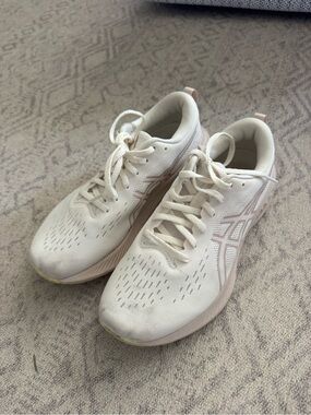 Asics Women's Cream Sneakers with Soft Pink Accents